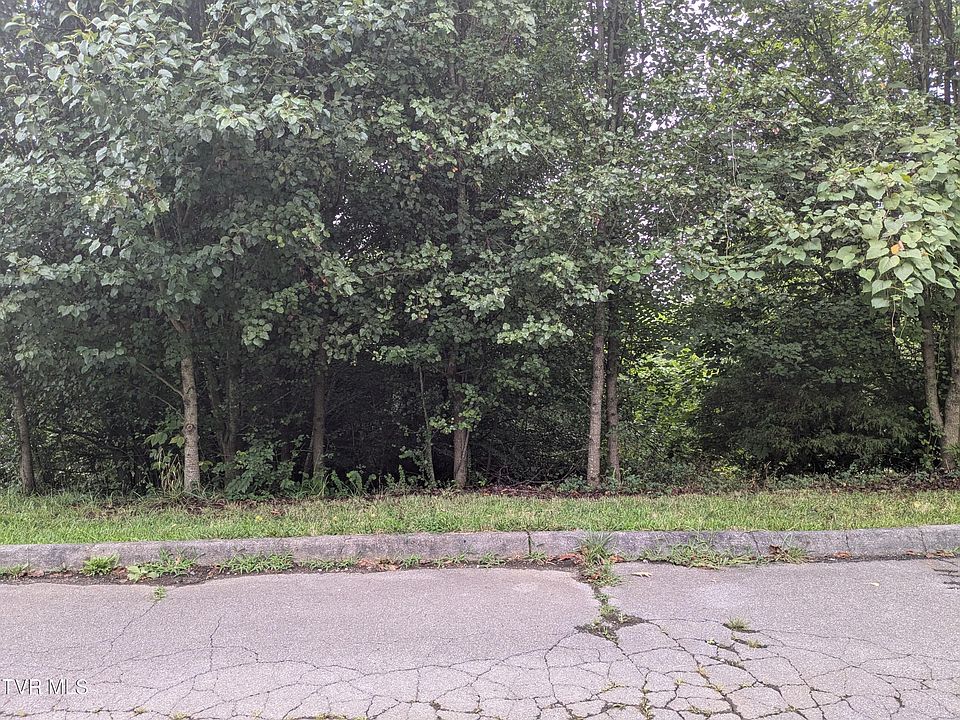 1st image of 330 Bayberry Dr