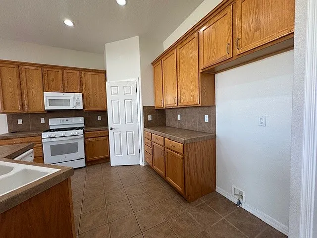 2879 Fort Mojave Dr — Photo 14