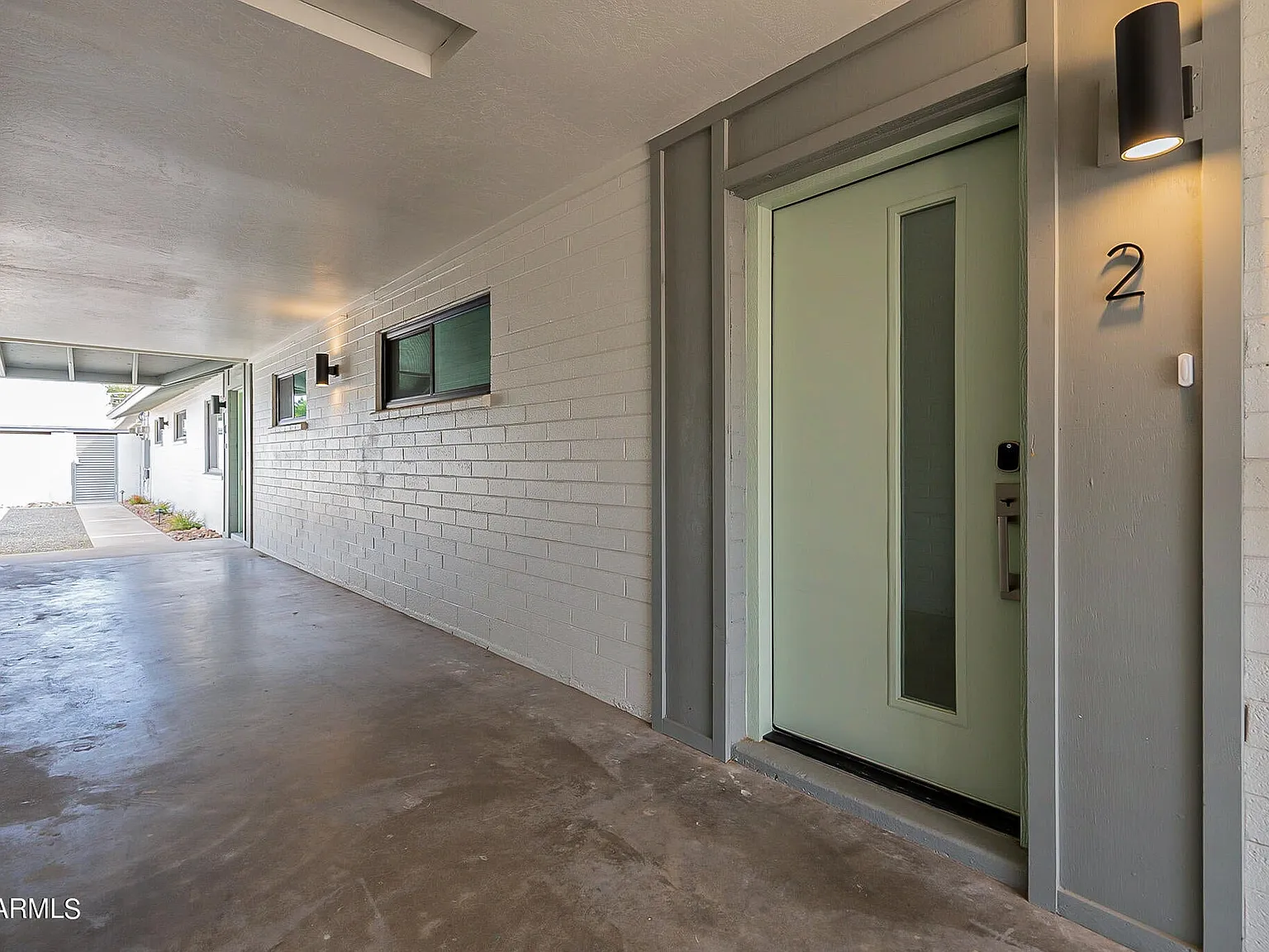 2 bed, 933 sqft, $1,999 — Photo 4