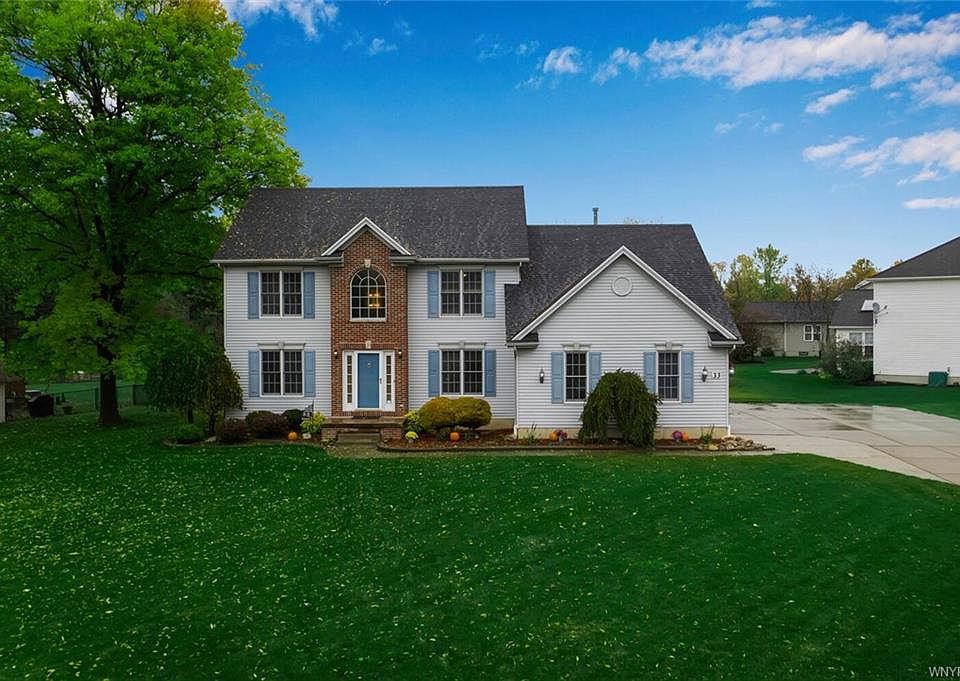1st image of 33 Ferndale Dr