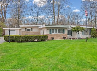 3368 Clyde Dr, Fort Gratiot, MI 48059
