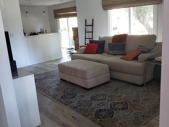 4th image of 158 W Via Vaquero