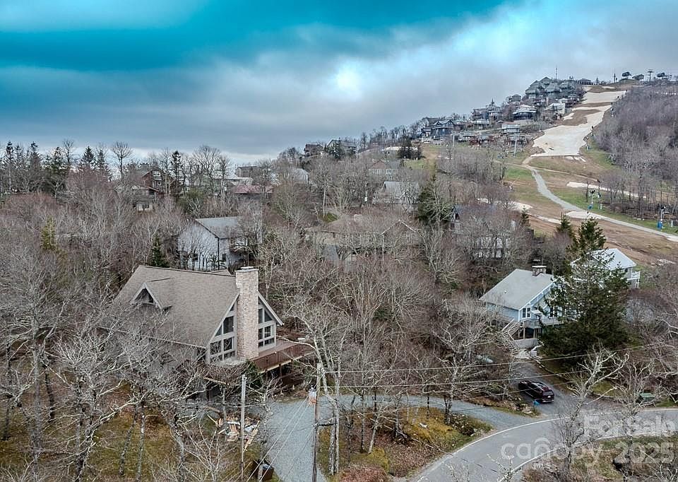 1st image of 130 Skiway Cir
