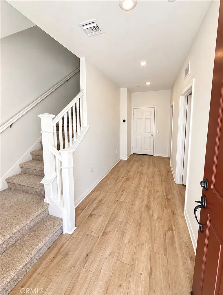 2 bed, 1194 sqft, $3,000 — Photo 3