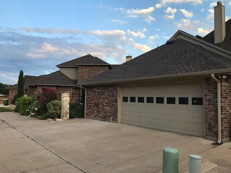3300 Fountain Way — Photo 6
