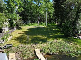 East Ct, Dowagiac, MI 49047