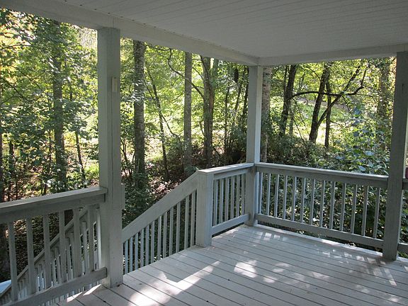 3rd image of 130 Bent Pine Trl