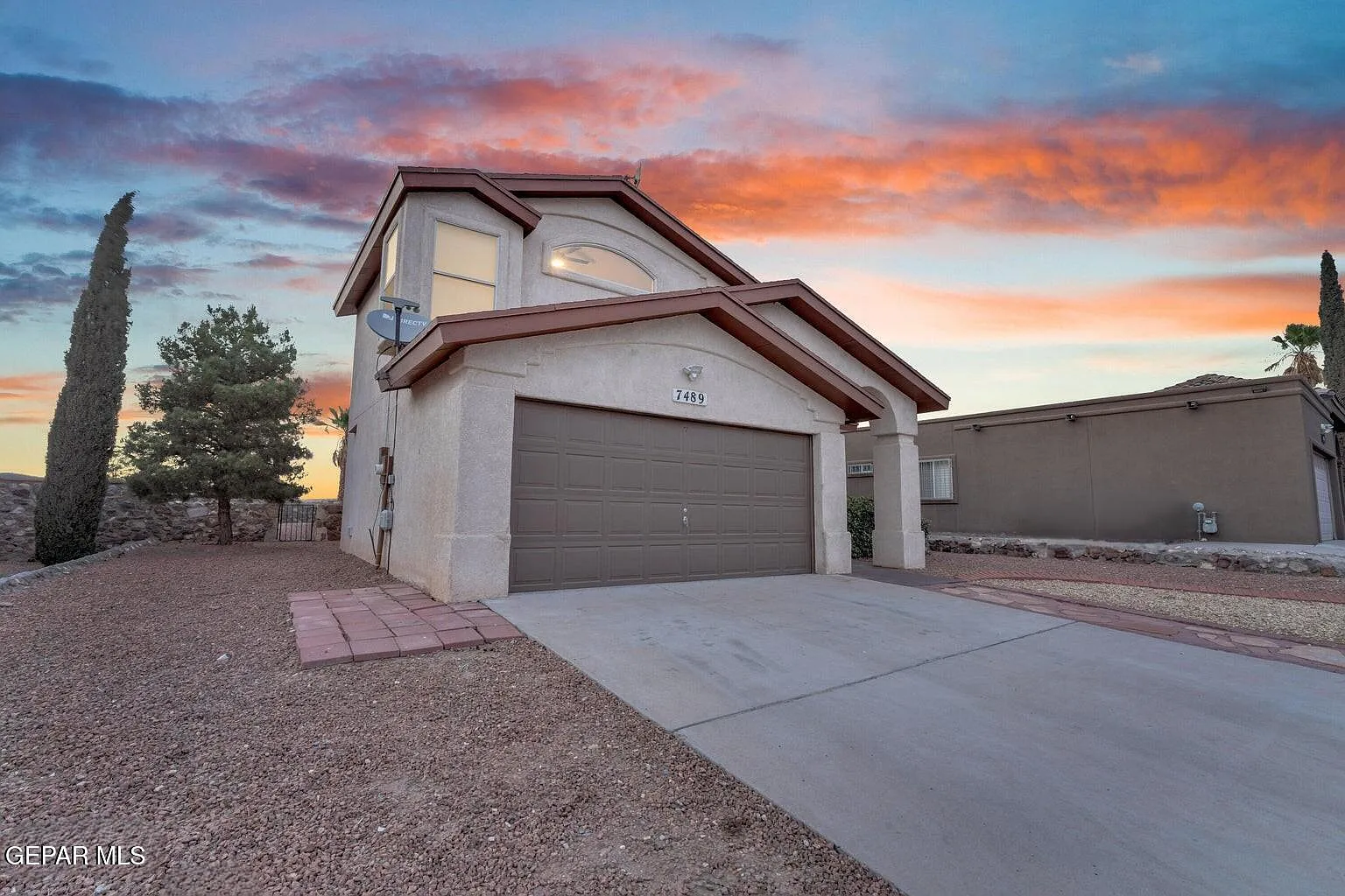 3 bed, 2.5 bath, 1616 sqft, $2,000 — Photo 3