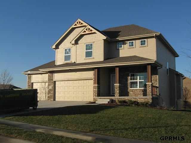 1st image of 9405 S Spring Creek Dr