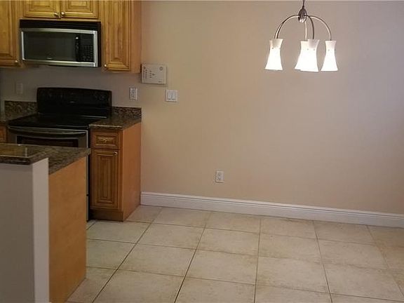 3rd image of 2605 Grassy Point Dr Unit 107