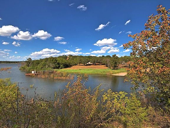5th image of 3235 Lakeside Dr