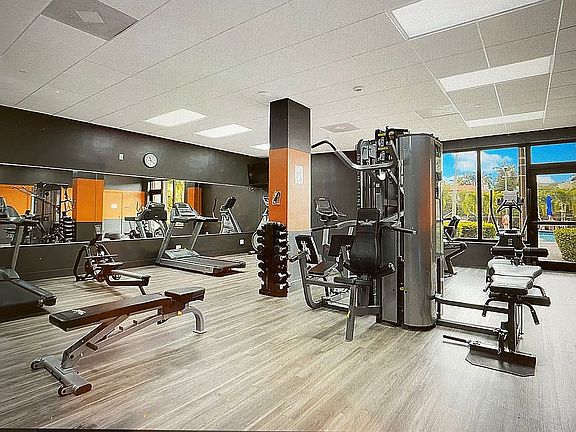 5th image of 90 Edgewater Dr APT 318