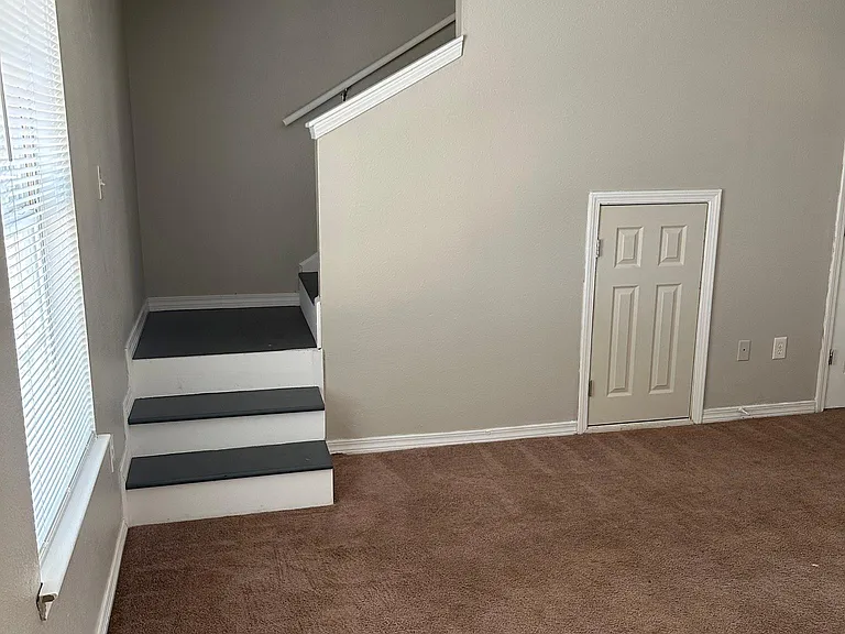 10483 Cal Ln — Photo 8