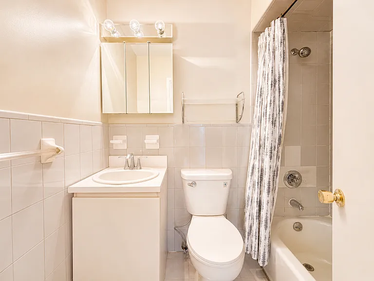 468 Ocean Pkwy #4 — Photo 19