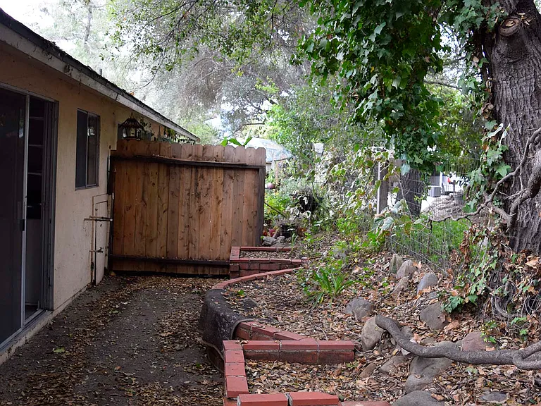 Ojai Gardens Apartments (Resort Apartments L.L.C.) — Photo 32