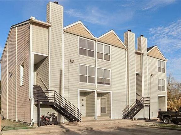 2nd image of 9201 Palmetto St APT 210