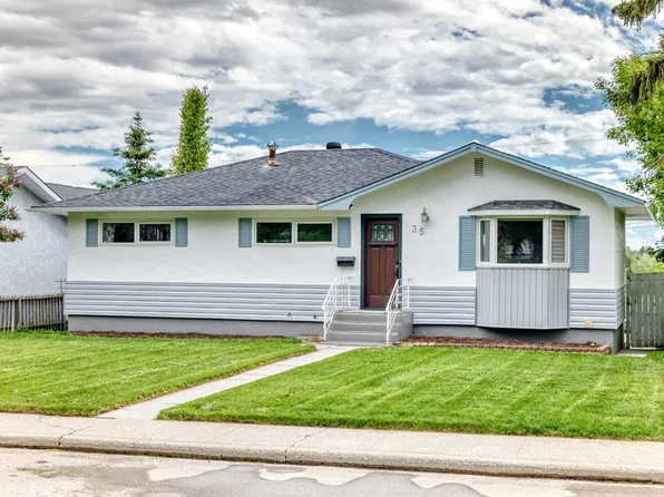 35 N Collingwood Pl NW, Calgary, AB T2L 0R1