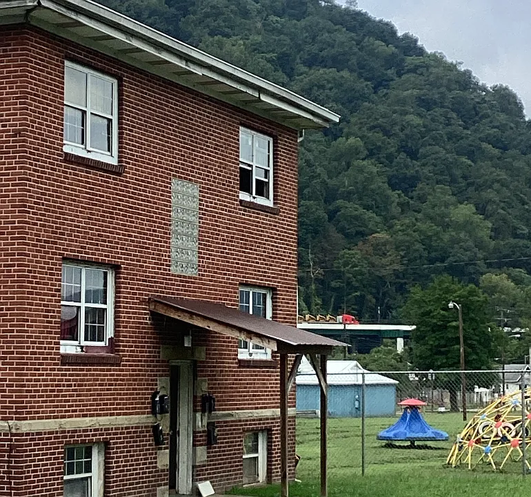 1 bed, 1.0 bath, 600 sqft, $700