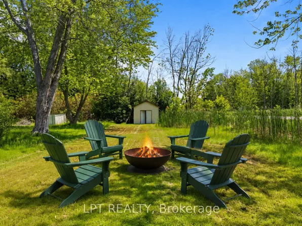 815 Paradise Dr, Georgina, ON L0E 1S0