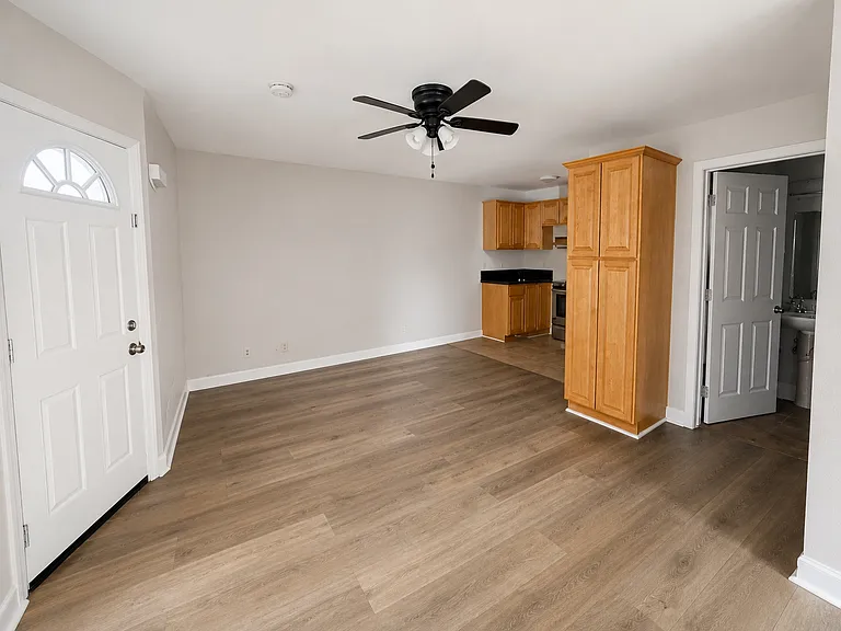1078 E Ocean Blvd #5 — Photo 2