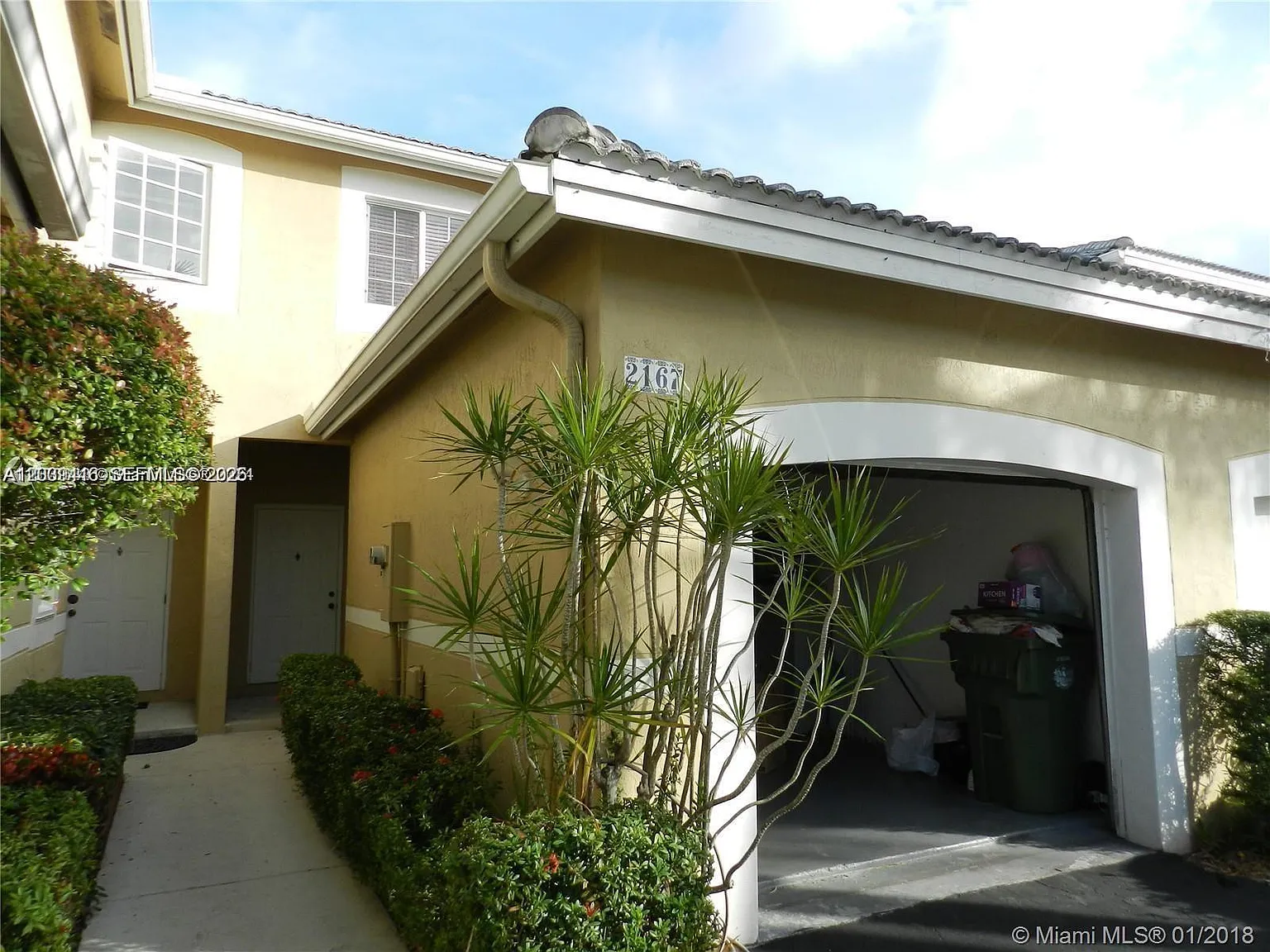 Sectors 3 & 4 Boundary Pl — Photo 1