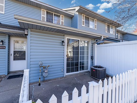 2nd image of 2578 Bedford Ct #15