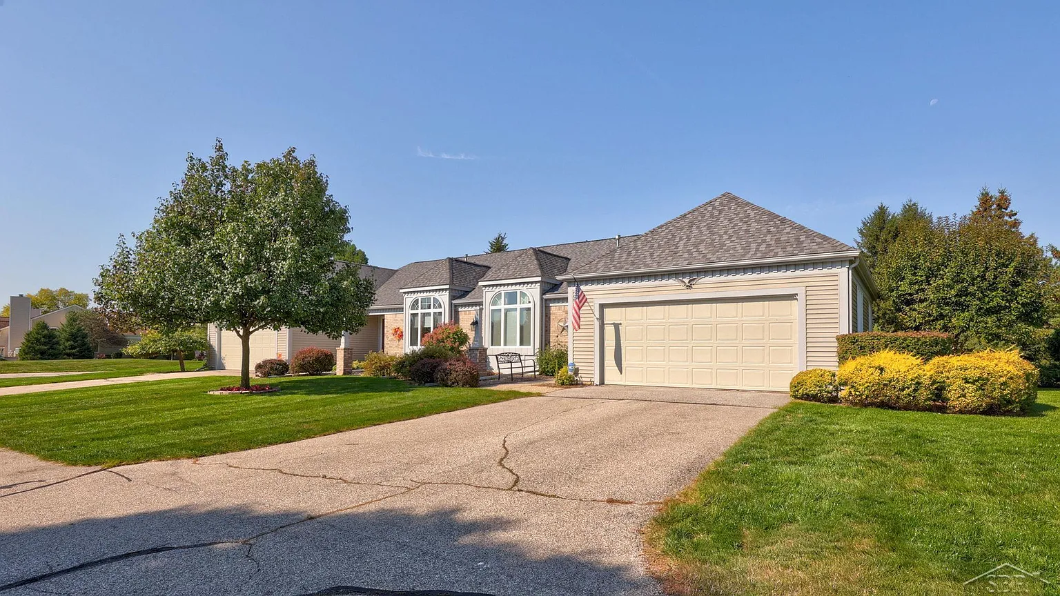 5616 Windfield Dr photo 1