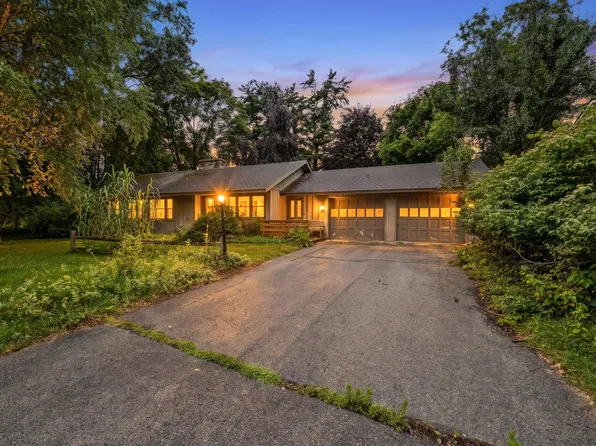 3414 Old Colony Rd, Kalamazoo, MI 49008