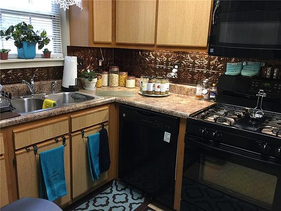 5th image of 7064 Stonecreek Dr