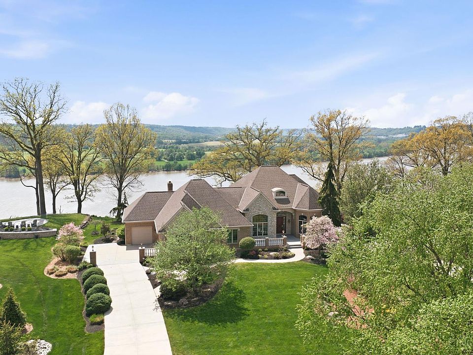 1st image of 15 Saint Andrews Dr