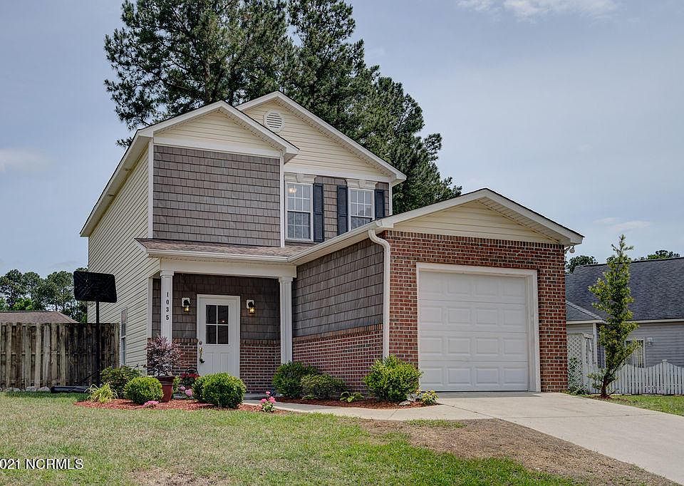 1st image of 1035 Lake Norman Ln
