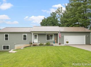 3842 Auburn Ave NE, Grand Rapids, MI 49525