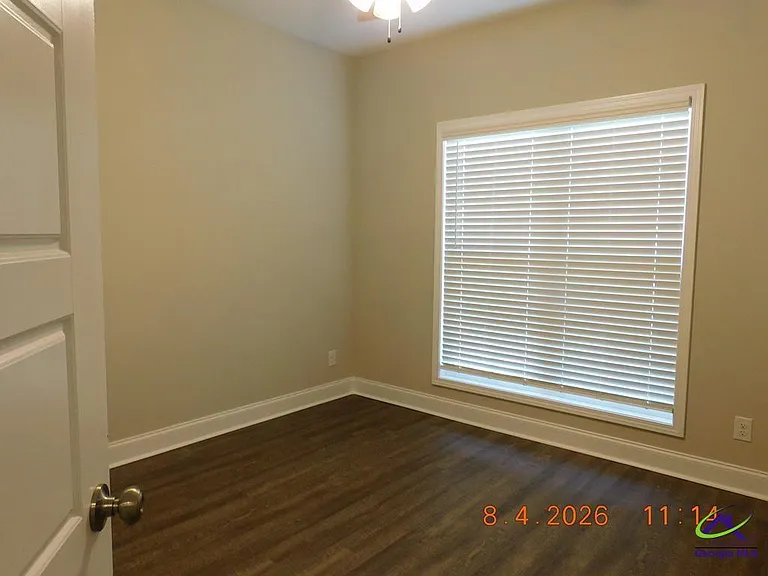 211 Lasso Dr — Photo 8