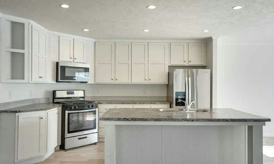 1st image of 17541 Cedar Grv