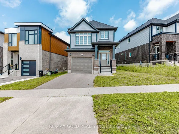 617 Benninger Dr, Kitchener, ON N2E 0H8