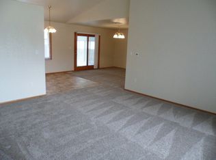 7 Arrowsmith Dr, Pueblo, CO 81008
