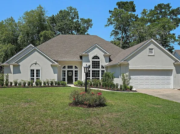 1266 Springwater Dr, Mandeville, LA 70471