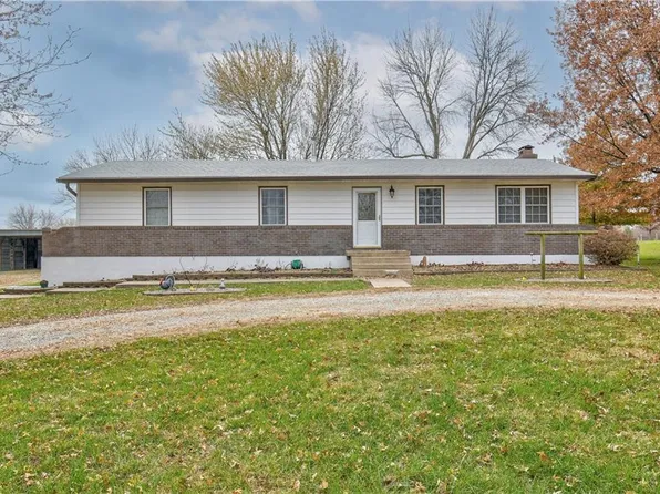 15809 E 202nd St, Peculiar, MO 64078