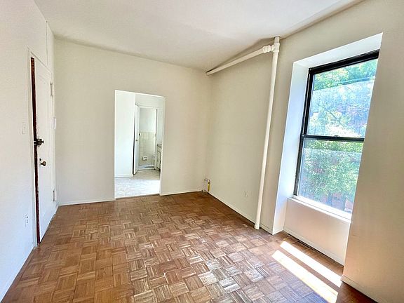 3rd image of 235 E 89th St APT 4RS