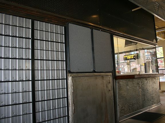 4th image of 12 E Franklin Ave