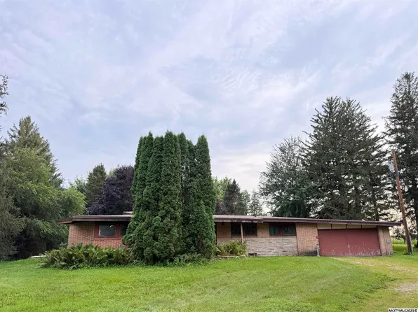 1042 380th St, Osage, IA 50461