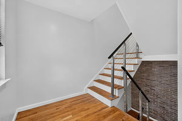 3 bed, 1240 sqft, $2,900 — Photo 2