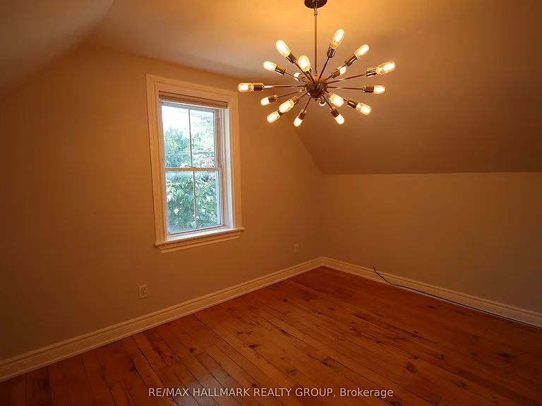 21 Electric St — Photo 21
