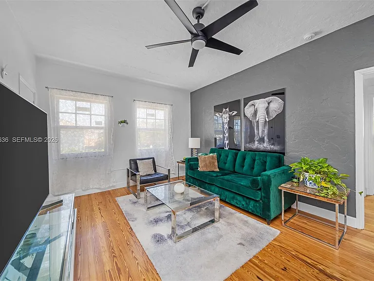408 W 25th St #8 — Photo 12