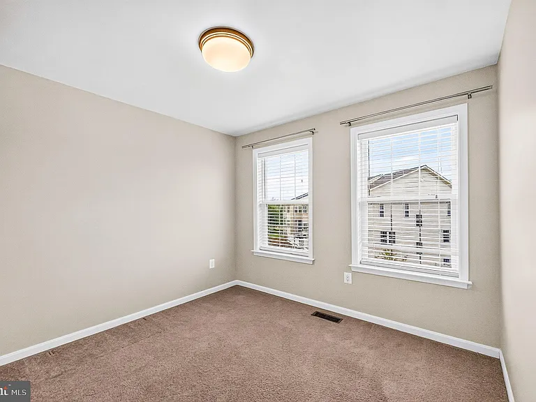 24821 Mason Dale Ter — Photo 28