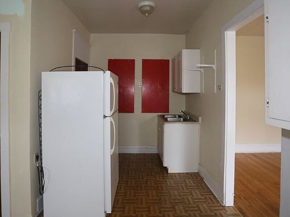 4th image of 1200 W Thorndale Ave #7