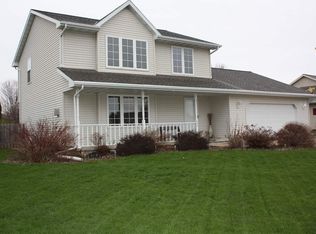 498 Windrose Ct, Green Bay, WI 54311