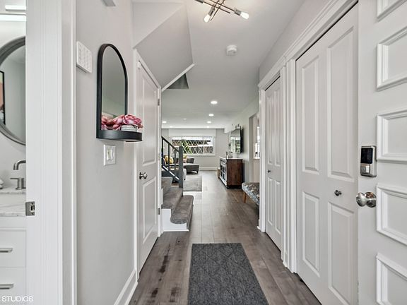 2nd image of 1275 Briarwood Ln #43