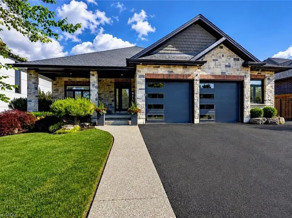 139 New Lakeshore Rd, Pt Dover, ON N0A 1N3
