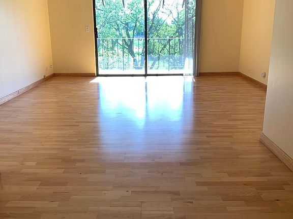 4th image of 21W581 North Ave APT 11